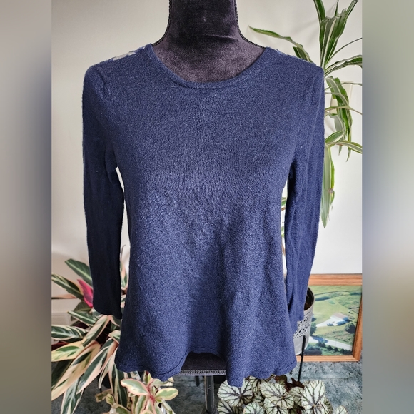 Vinyard Vines navy blue sweater, Small - Picture 3 of 8